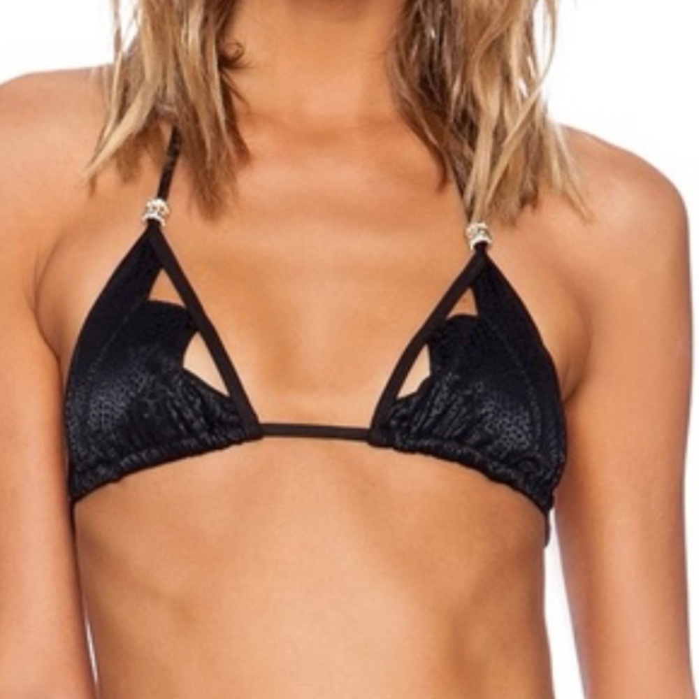 Beach Bunny Triangle cutout TOP